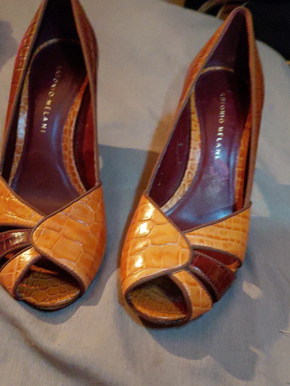 ANTONIO MELANI Orange-Brown Croc-Embossed Peep-Toe Pumps